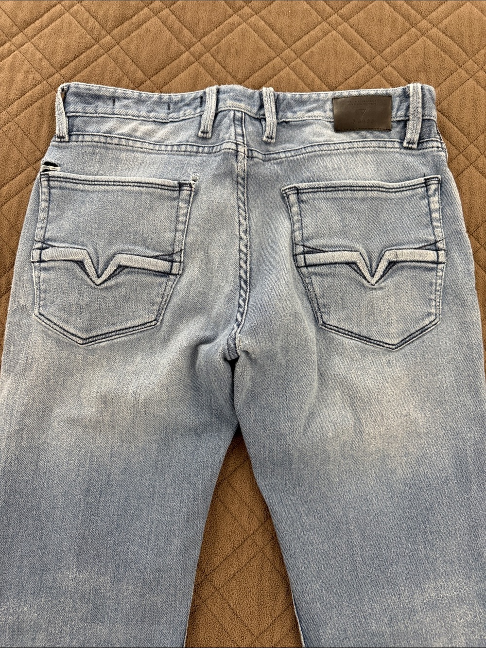 Guess Men's Light Blue Slim Straight Jeans size 31